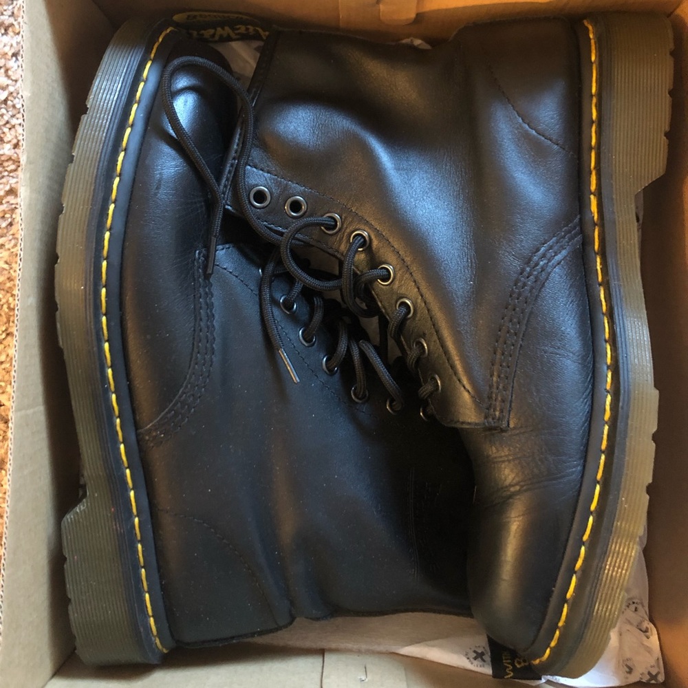 Black Doc Marten 1460 Boots - Unisex